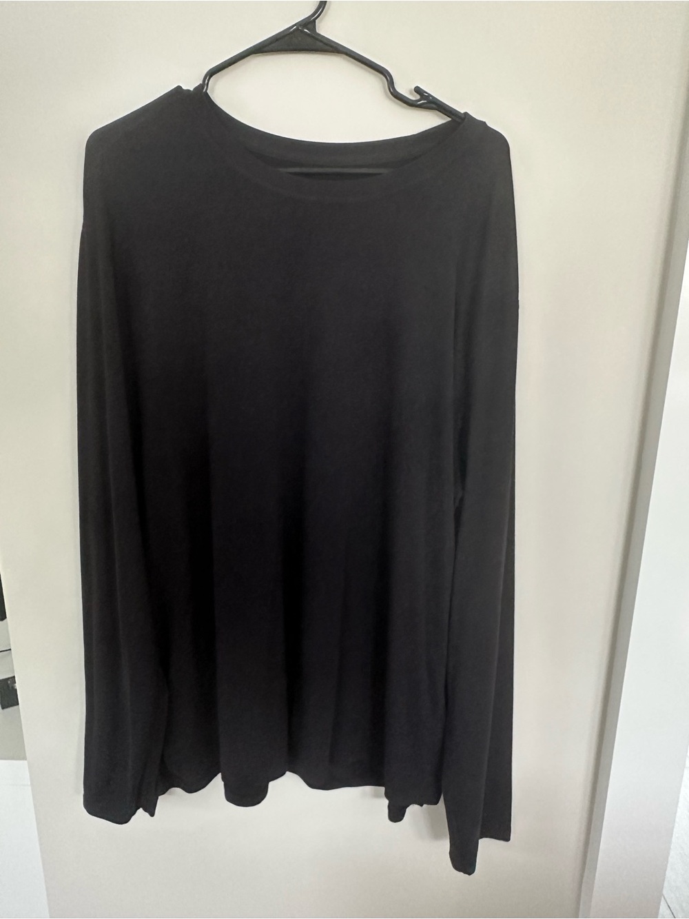 all in motion Men's Black Long-Sleeve Crewneck Tee